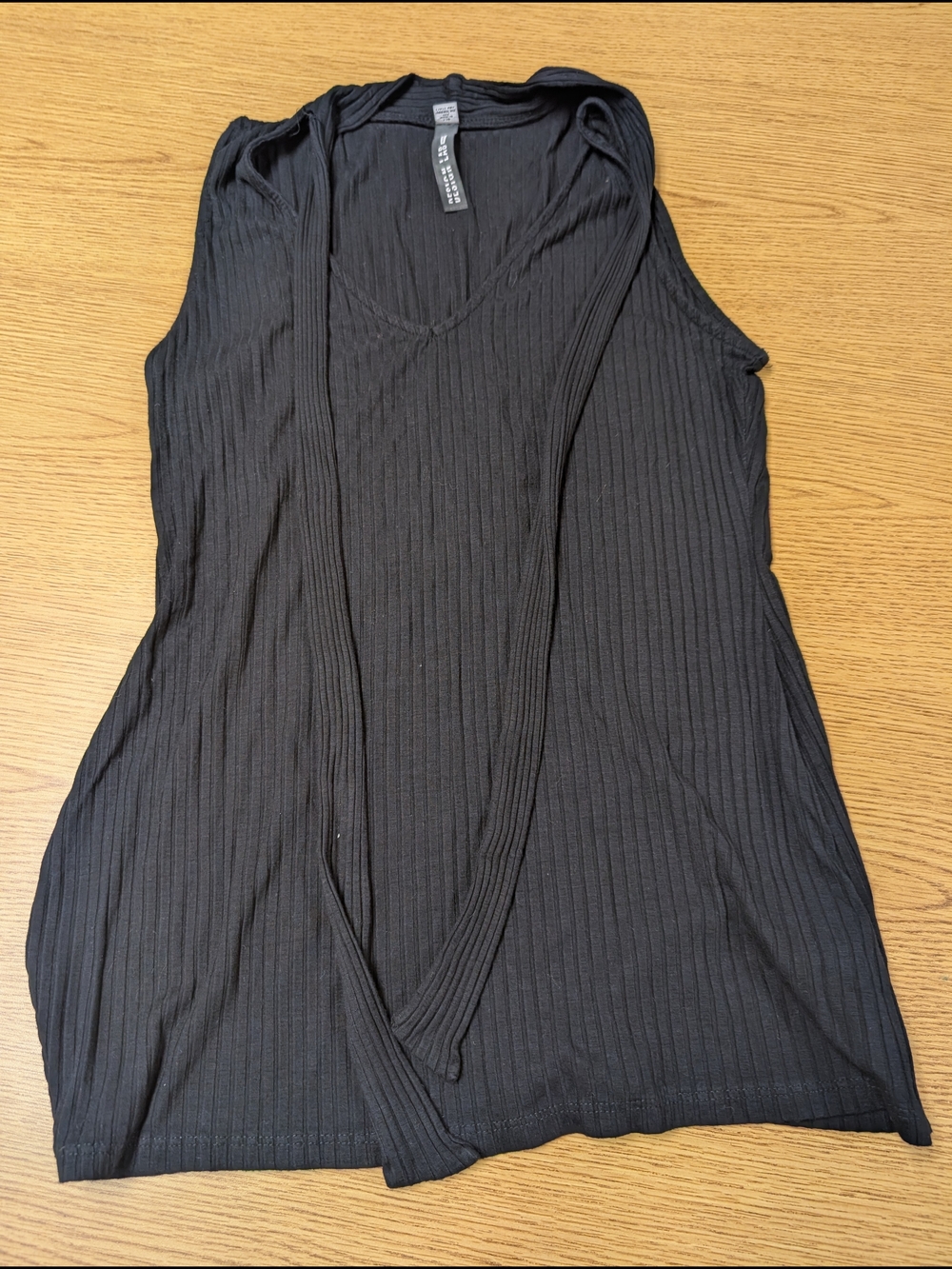 Design Lab Lord & Taylor Black Ribbed V‑Neck Sleeveless Tank
